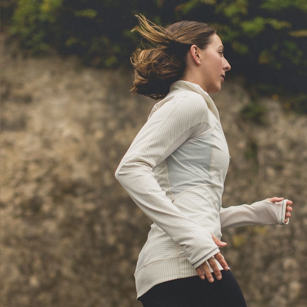 Lululemon Run For Gold 1/2 Zip - Picture 10 of 16
